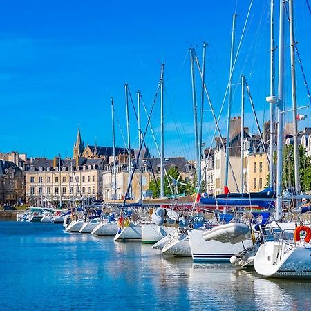 Appartement Moderne Finement Decore Avec Balcon A Vannes Centre Eksteriør bilde