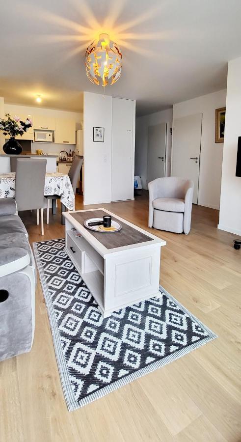 Appartement Moderne Finement Decore Avec Balcon A Vannes Centre Eksteriør bilde
