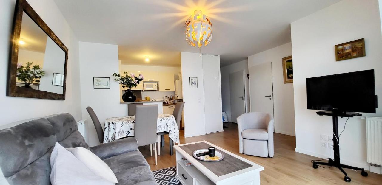 Appartement Moderne Finement Decore Avec Balcon A Vannes Centre Eksteriør bilde